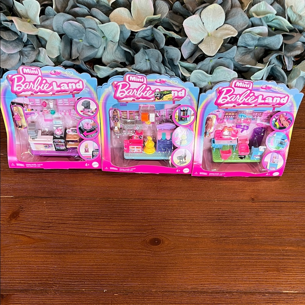NWT 3 PACK Mini Barbieland Playsets - Pink and Blue Packaging